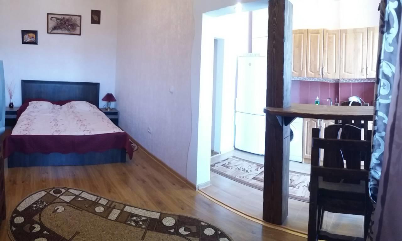 Apartment On Zarvanskaya In Old Town Kamianets-Podilskyi Exterior photo